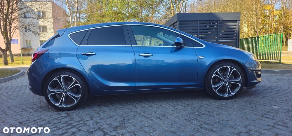 Opel Astra 1.7 CDTI Cosmo - 4