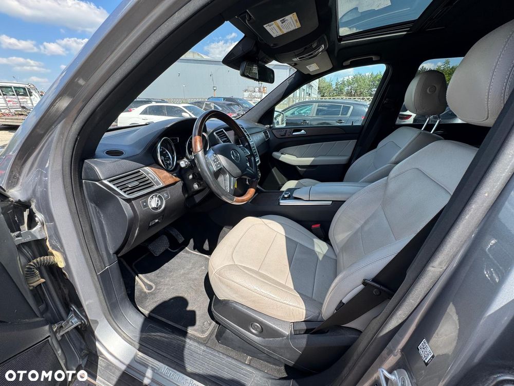 Mercedes-Benz GL - 11