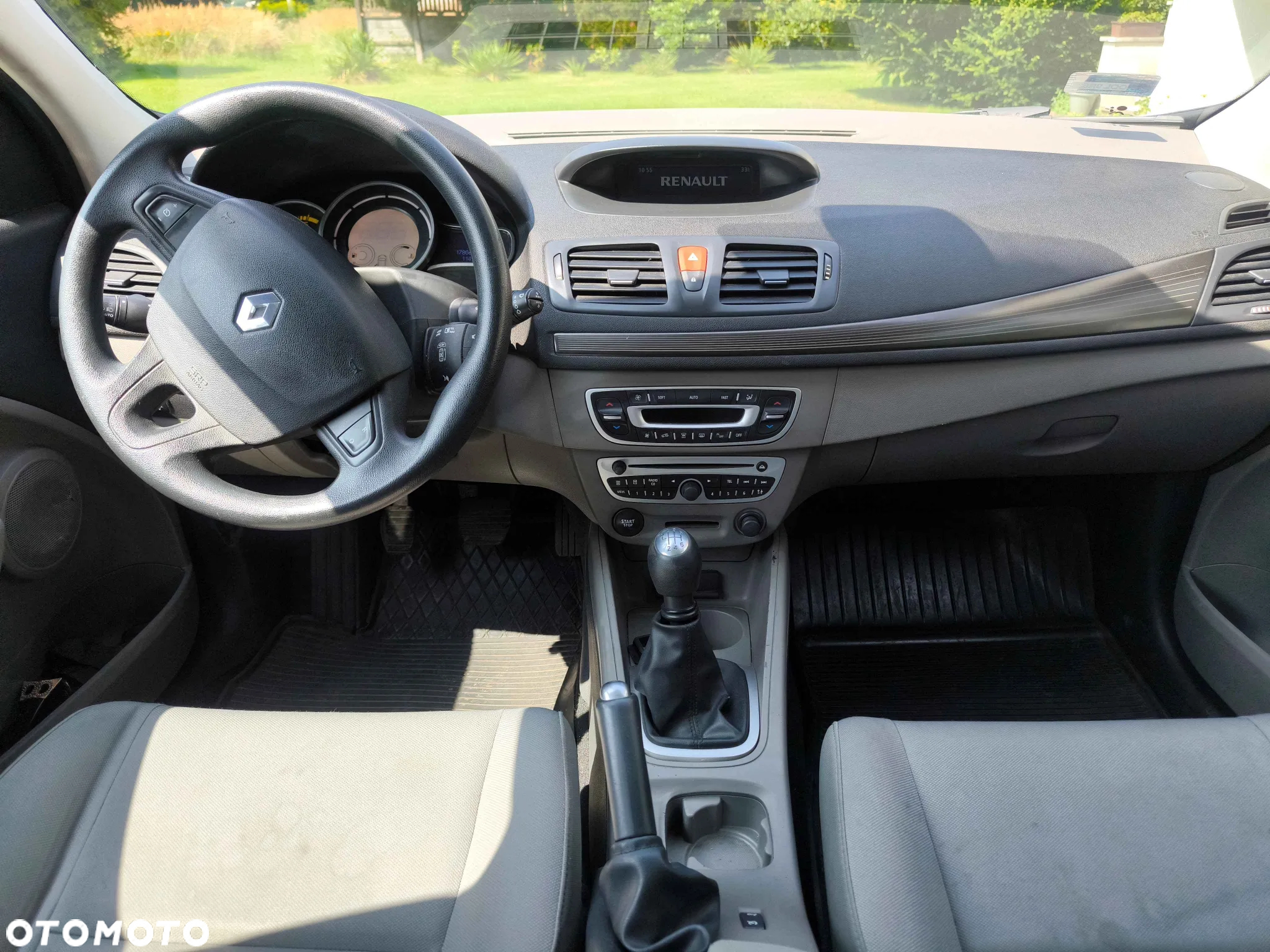 Renault Megane 1.5 dCi Authentique - 10