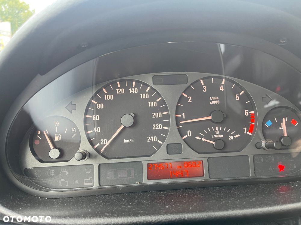 BMW Seria 3 320i - 3