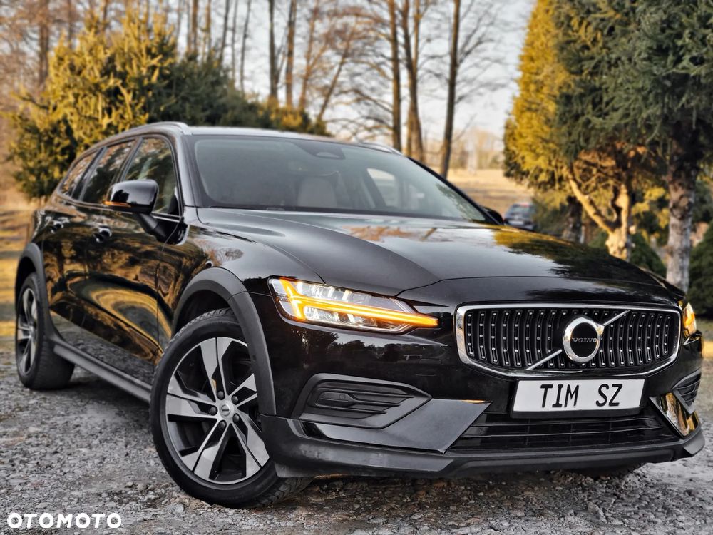 Volvo V60 Cross Country B4 D AWD Ultimate - 10