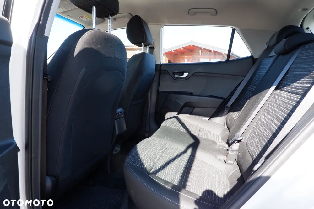 Kia Stonic 1.4 L - 29