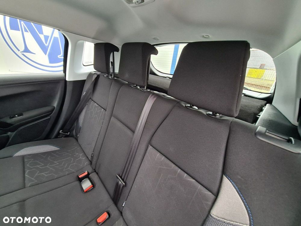Peugeot 2008 1.2 Pure Tech GPF Signature S&S - 28