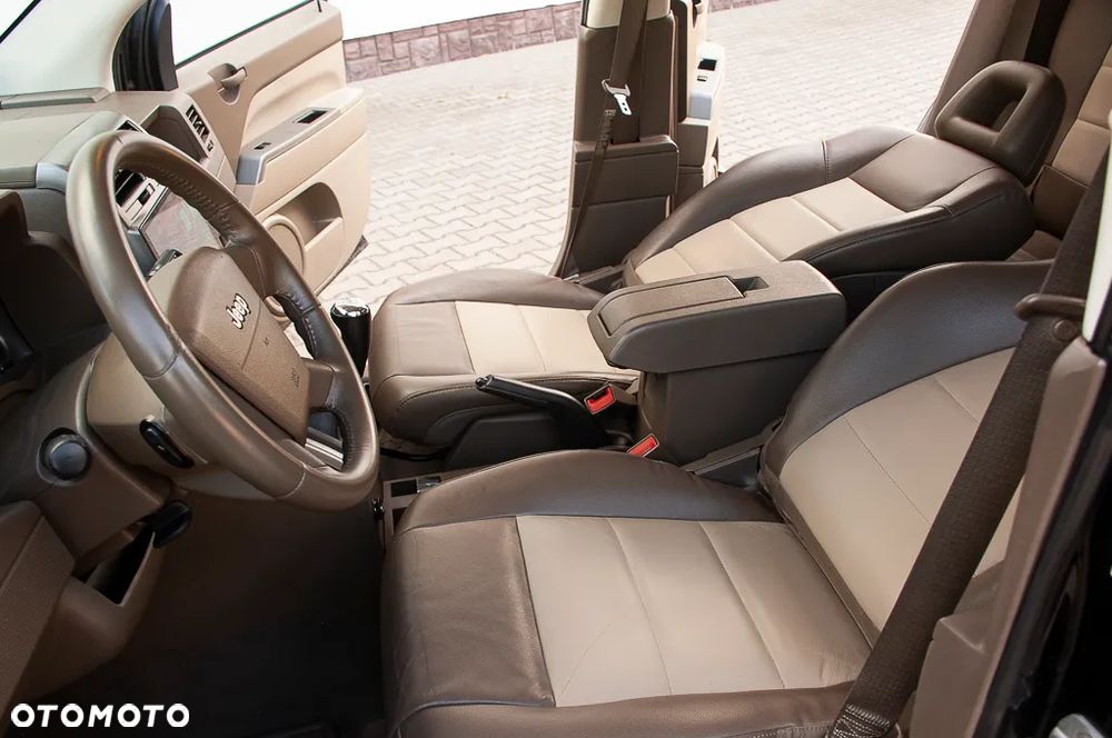 Jeep Compass 2.4 Sport - 27