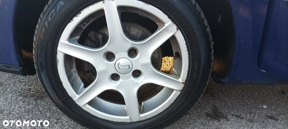 Renault Clio 1.2 16V Authentique - 3