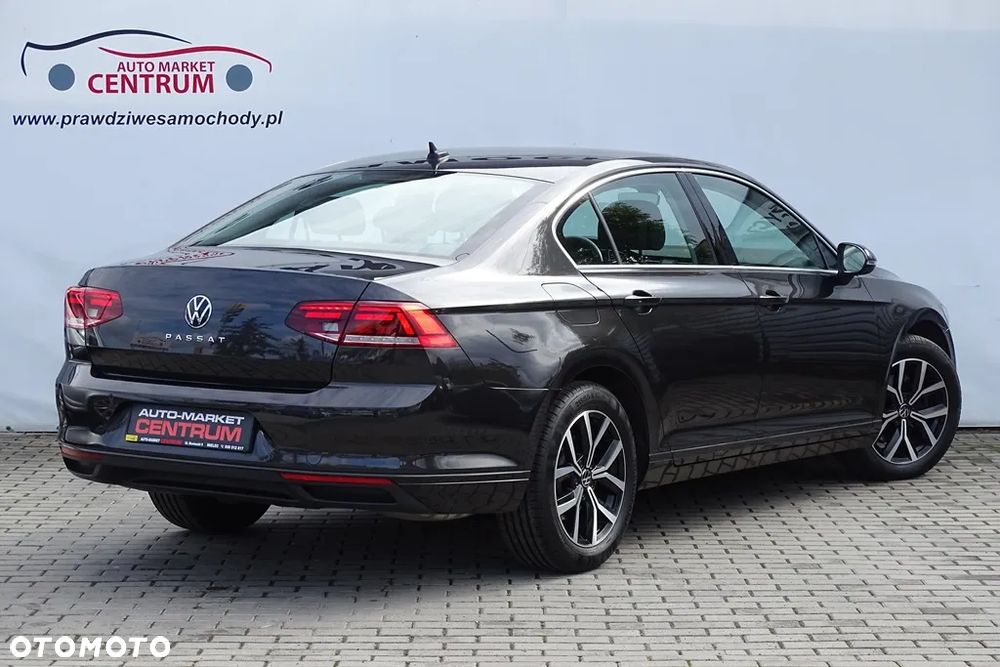 Volkswagen Passat - 36