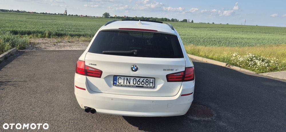 BMW Seria 5 525d xDrive - 31