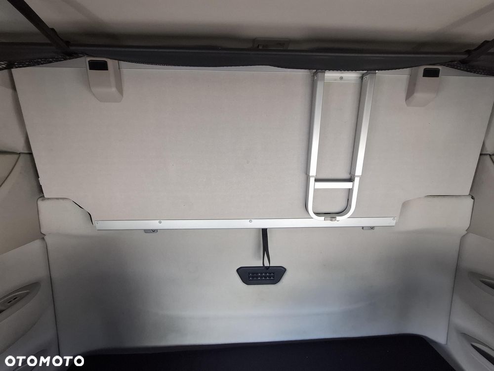 Isuzu S-Way 460 LNG - 13