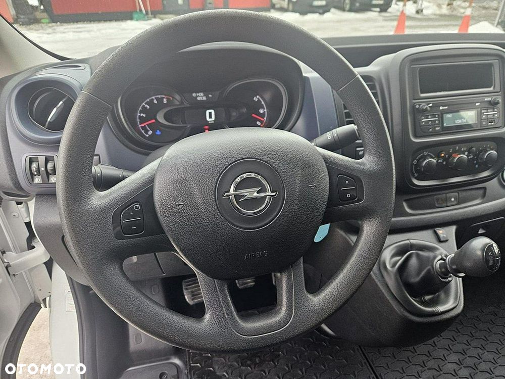 Opel Vivaro - 10