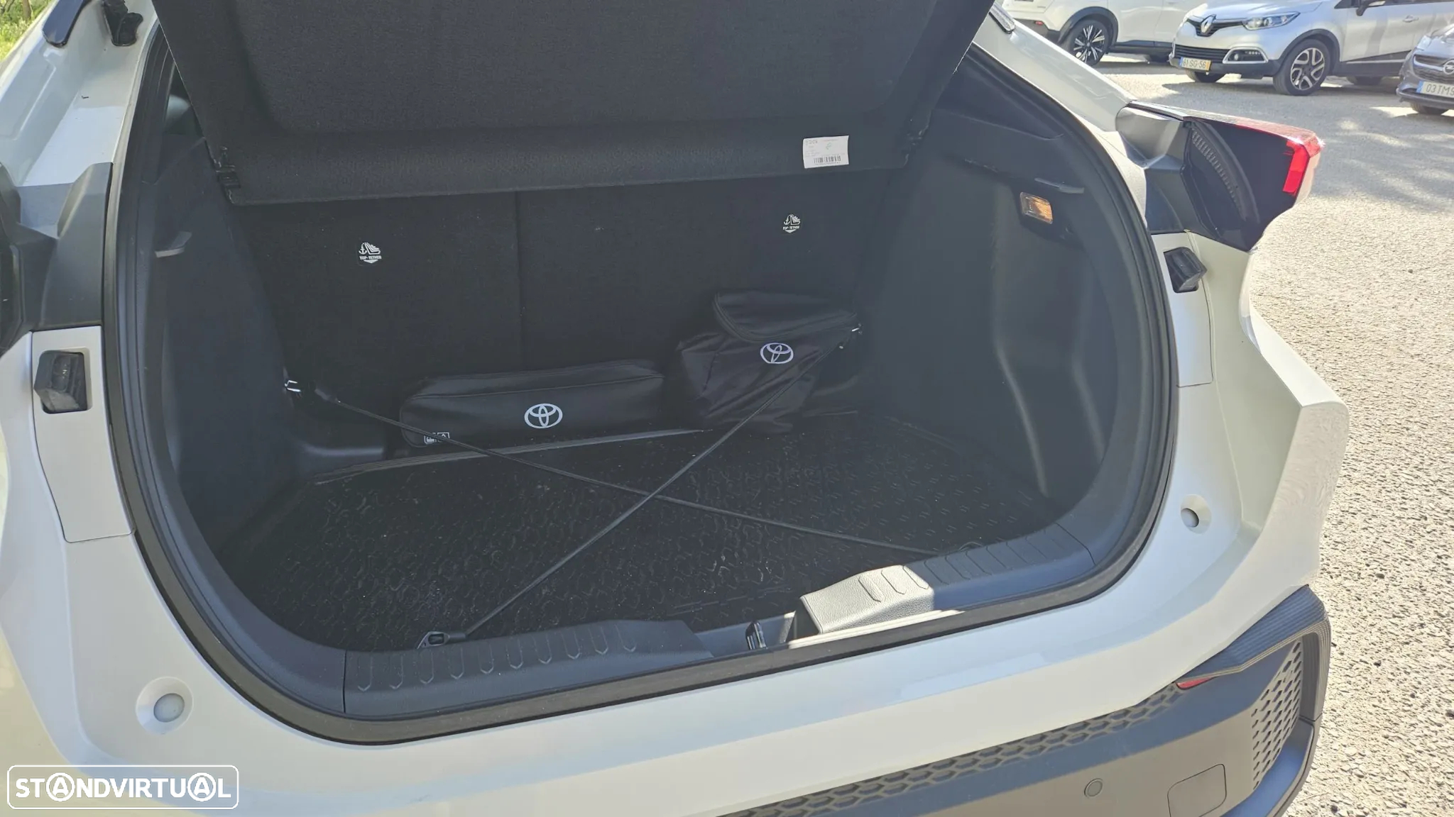 Toyota C-HR 1.8 Hybrid Square Collection - 6