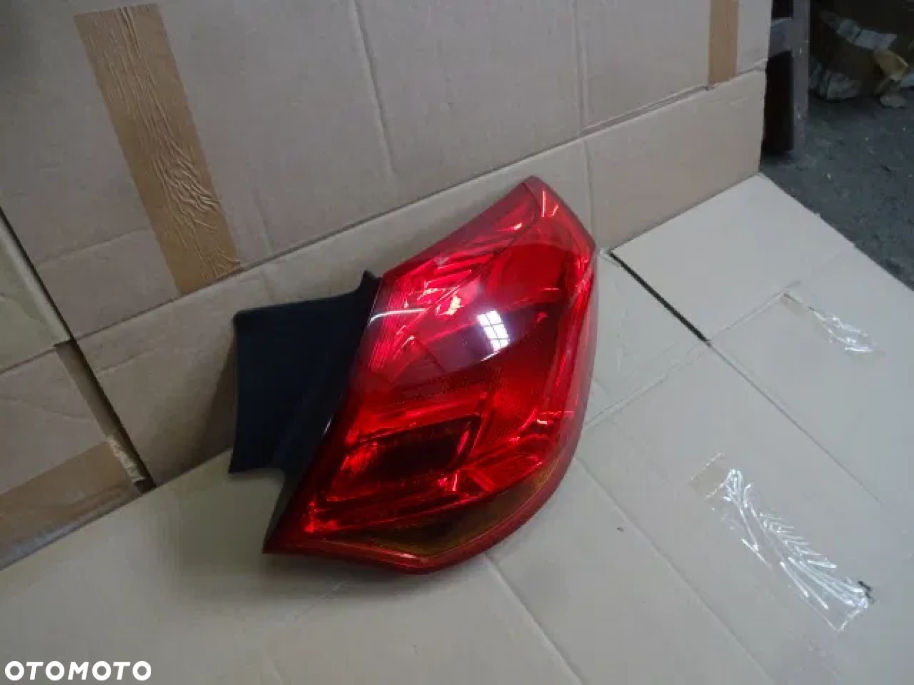 OPEL ASTRA J HB LAMPA TYŁ PRAWA - 2