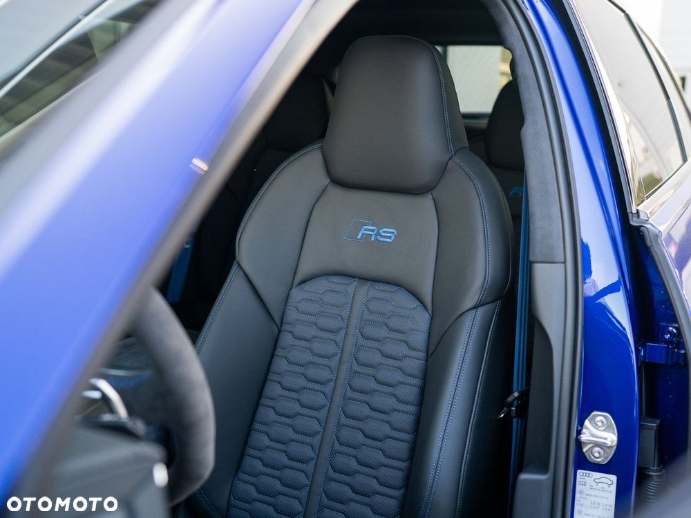 Audi RS6 Avant - 12