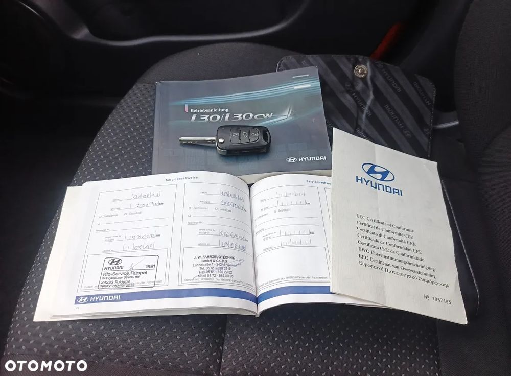 Hyundai i30 i30cw 1.4 blue Comfort - 31