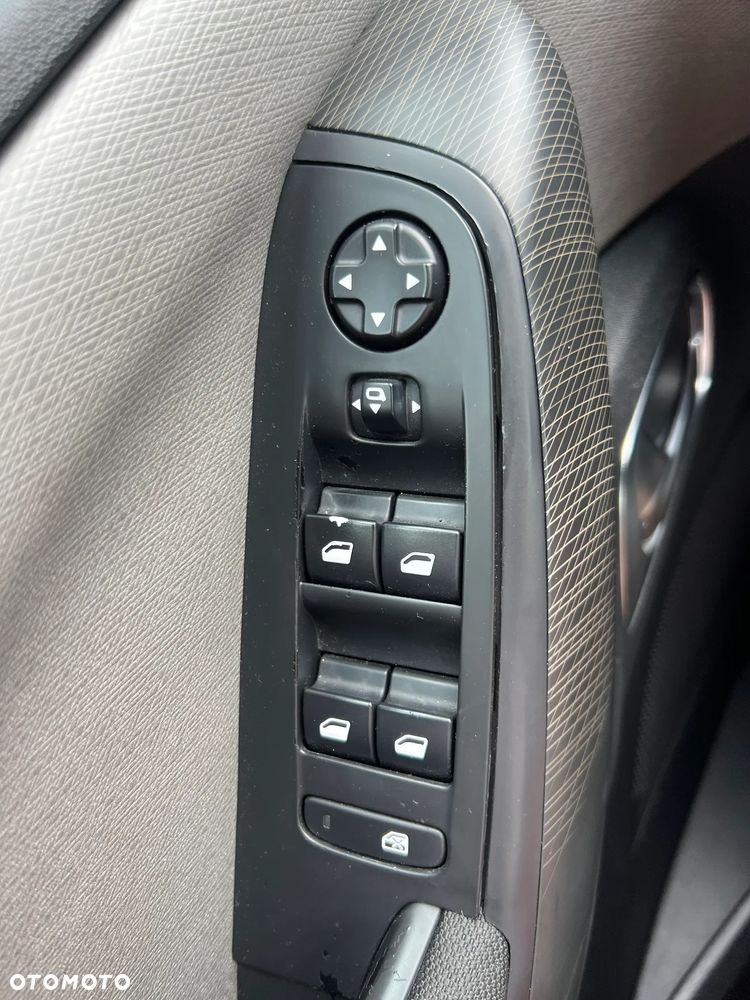 Citroën C4 Grand Picasso - 17