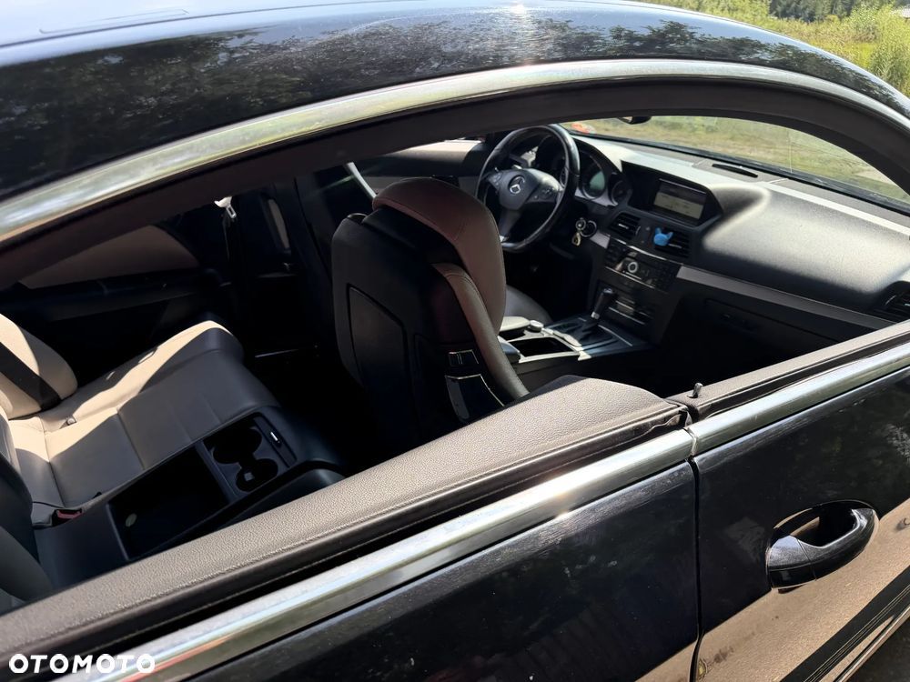 Mercedes-Benz Klasa E 250 CDI DPF BlueEFFICIENCY Automatik Elegance - 24