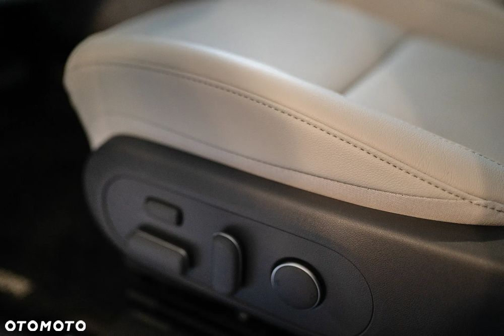 Hyundai Kona 1.6 GDI Hybrid Platinum DCT - 38