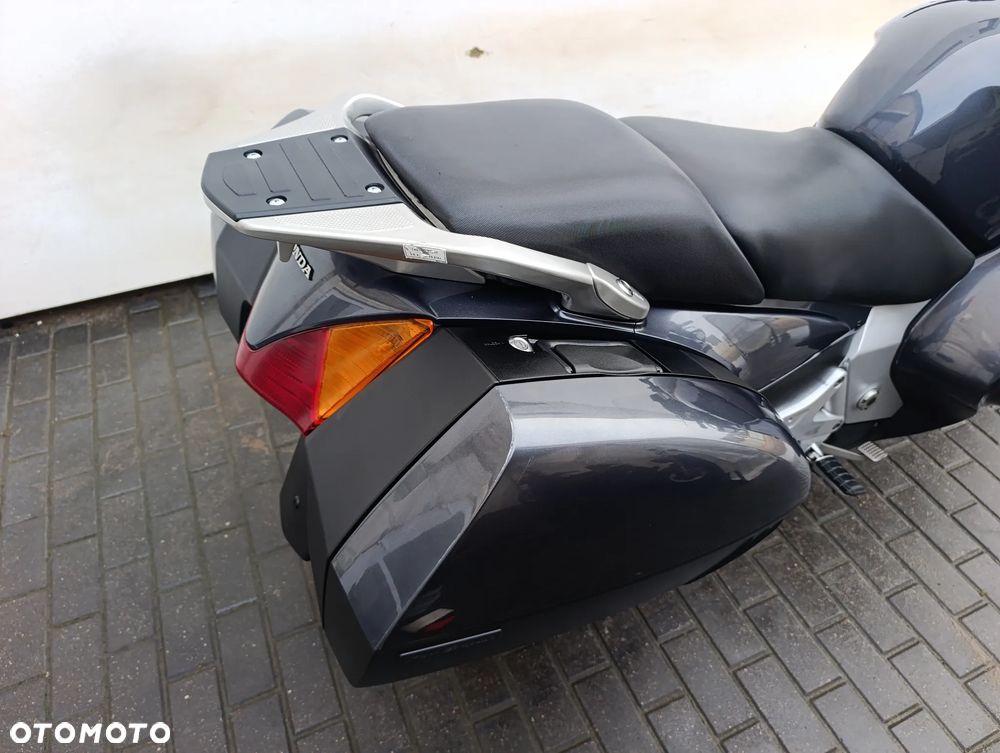 Honda ST - 25