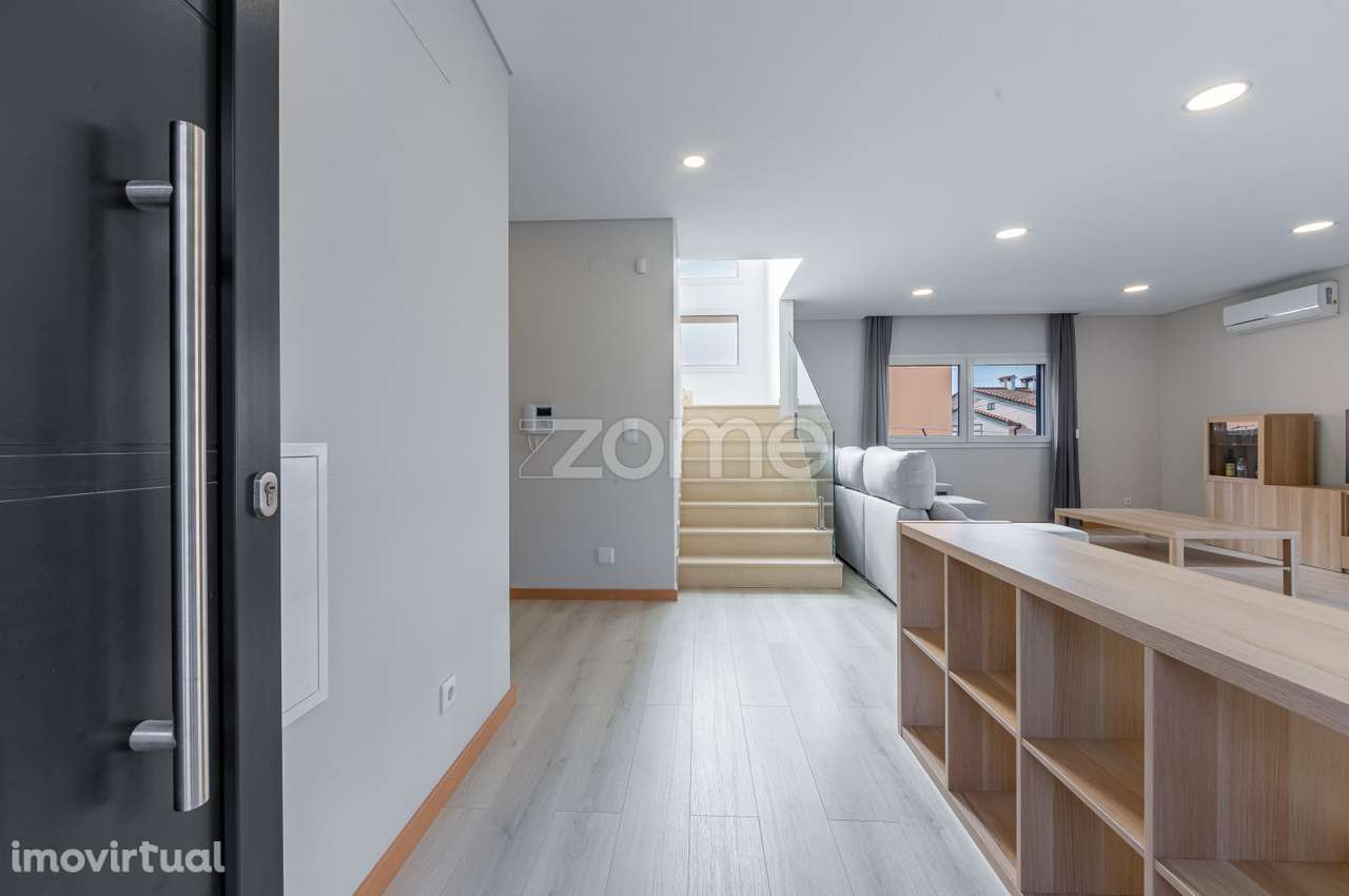 Moradia Famões a estrear - Grande imagem: 3/33