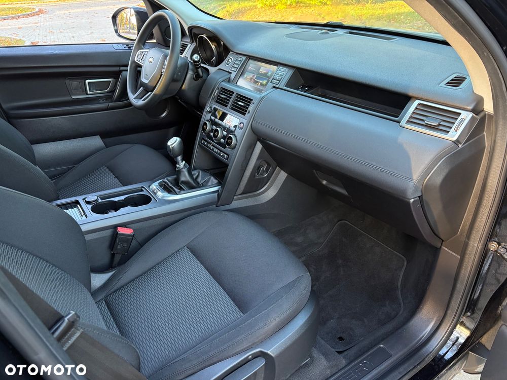 Land Rover Discovery Sport - 11