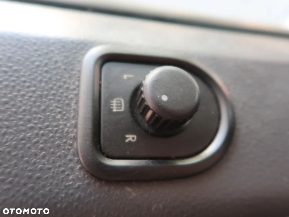 Volkswagen TRANSPORTER T5 2.5 TDI - 33