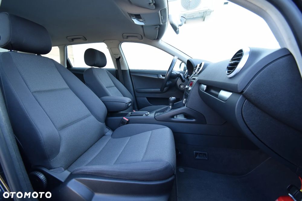 Audi A3 Sportback 1.6 TDI Attraction - 28