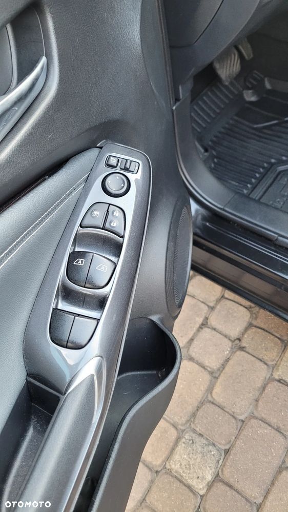 Nissan Juke 1.0 DIG-T N-Connecta DCT - 16