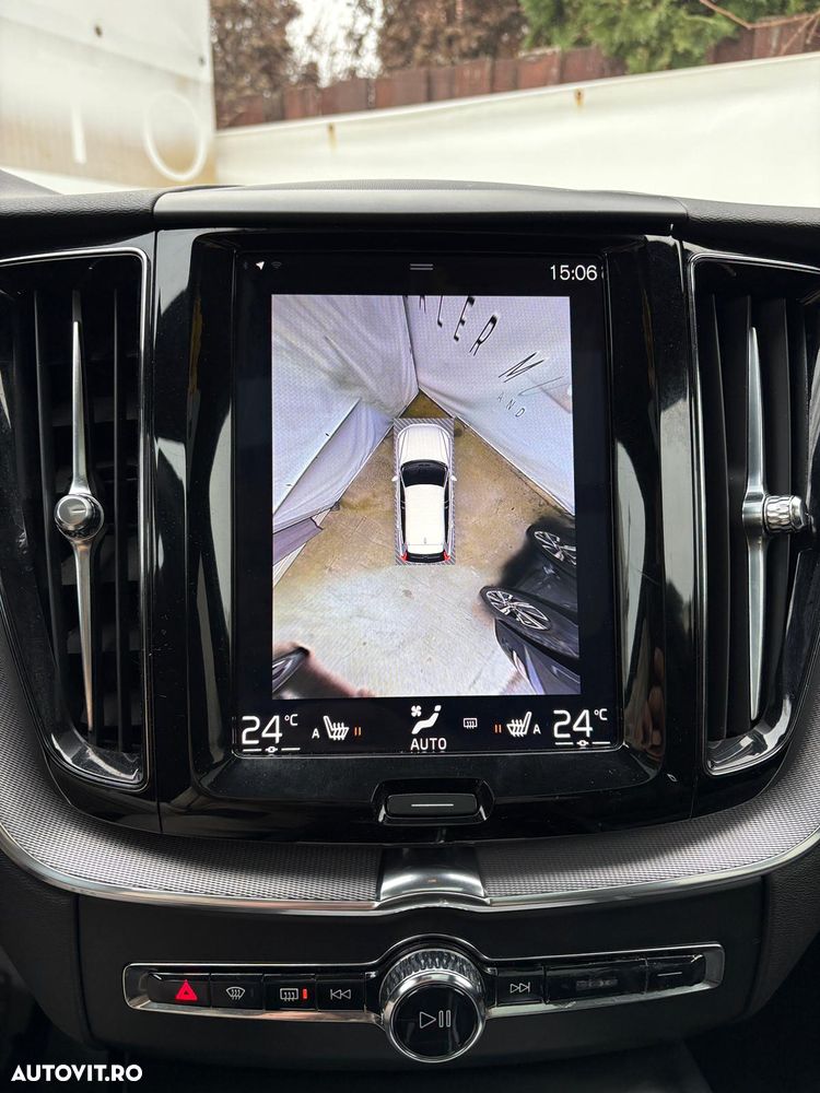 Volvo XC 60 Recharge T8 Twin Engine eAWD R-Design - 22