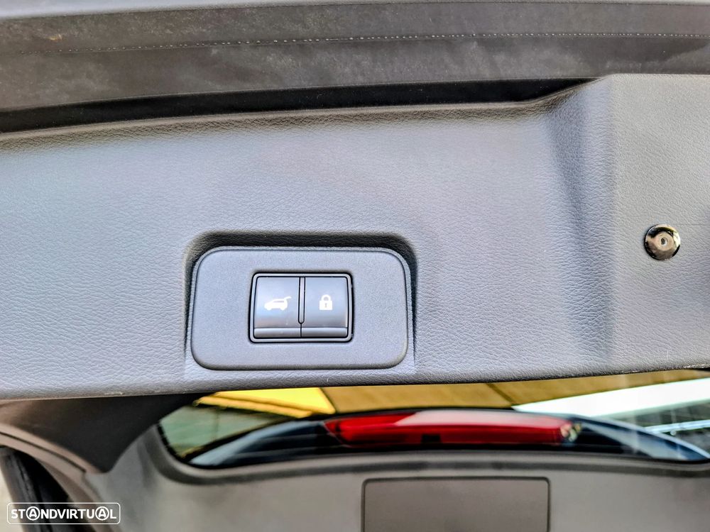 Nissan X-Trail 1.5 e-Power N-Connecta 7L e-4force - 46