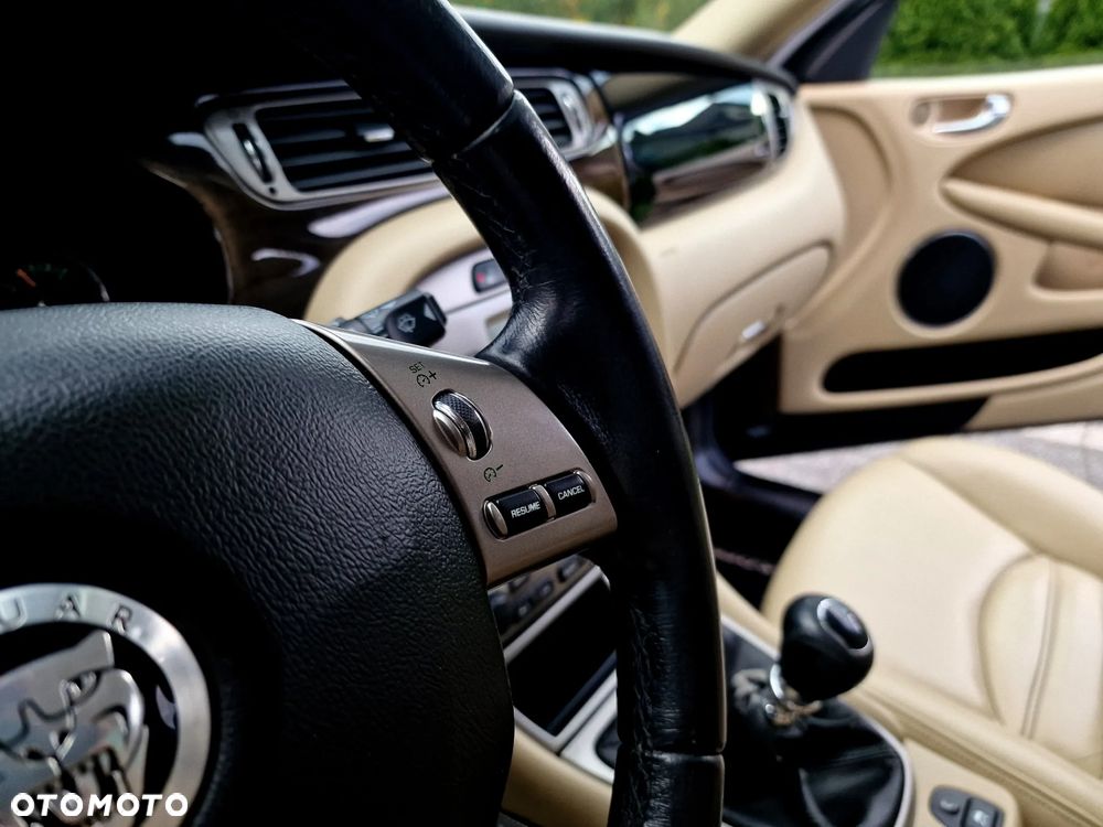 Jaguar X-Type 2.2 D Executive - 31