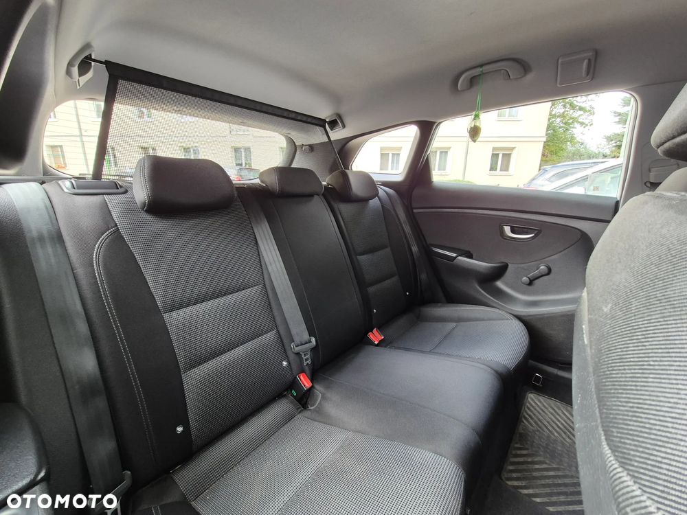 Hyundai i30 1.4 Classic + - 14
