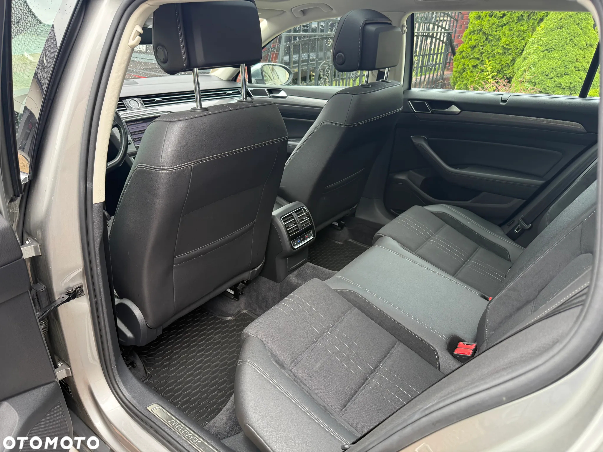 Volkswagen Passat 2.0 TDI Bi-Turbo BMT 4Mot Highline DSG - 9