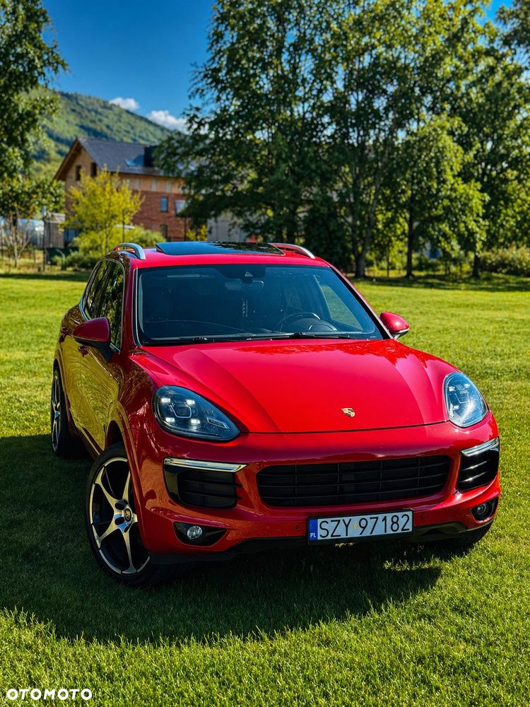 Porsche Cayenne - 1