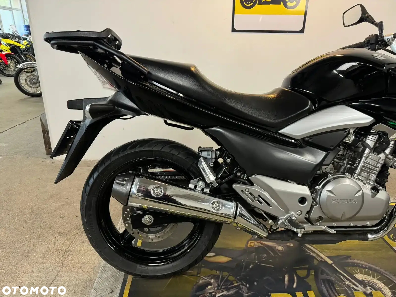 Suzuki GW 250 - 8