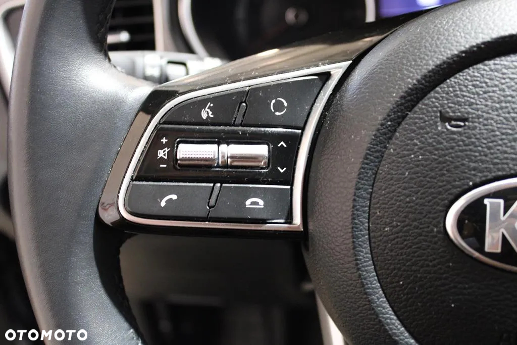 Kia Ceed 1.5 T-GDI M - 11