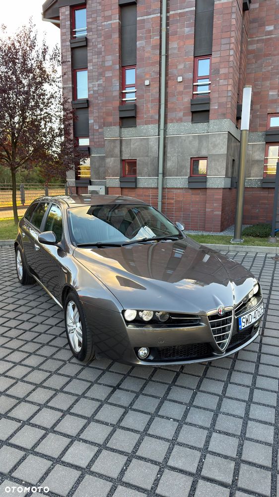 Alfa Romeo 159 1.9 JTDM 16V DPF Distinctive - 1