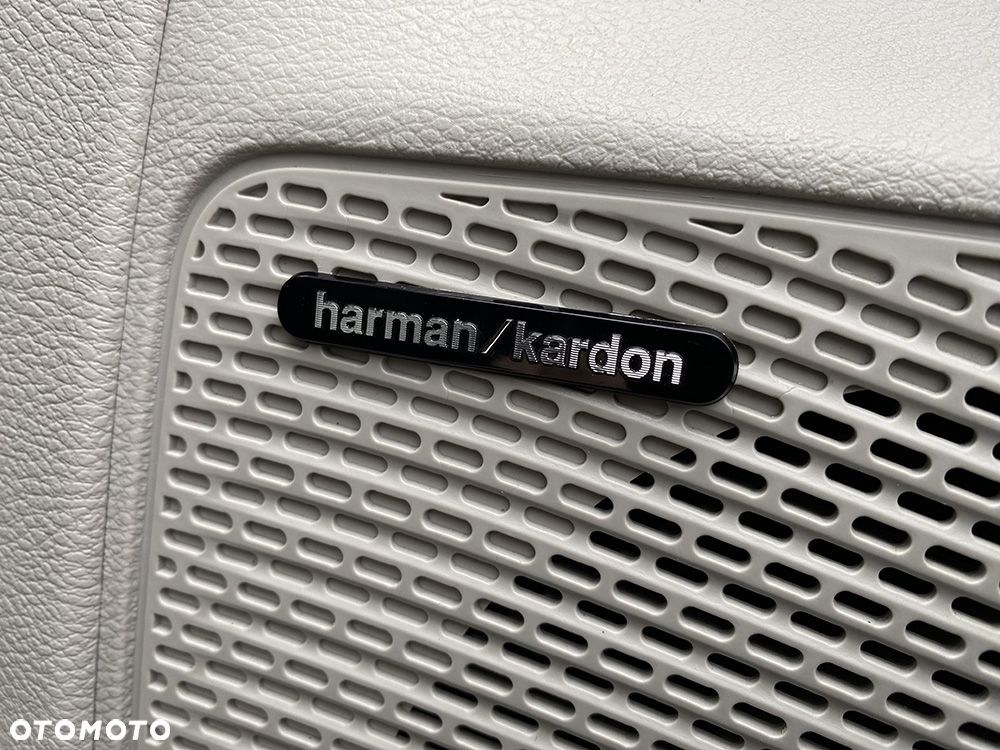 Chrysler Pacifica - 16