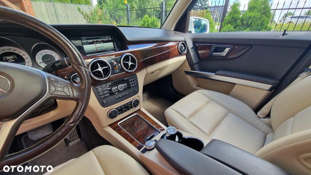 Mercedes-Benz GLK 350 4-Matic - 14