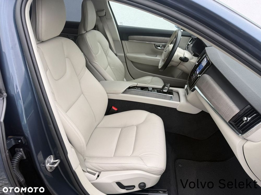 Volvo V90 Cross Country - 34