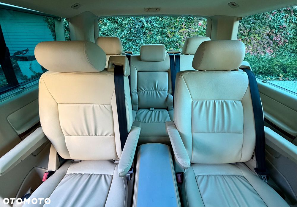 Volkswagen Multivan - 36