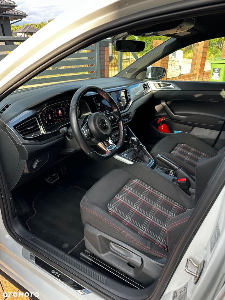 Volkswagen Polo 2.0 TSI DSG GTI - 7