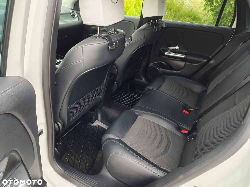 Mercedes-Benz GLA 200 Style - 19