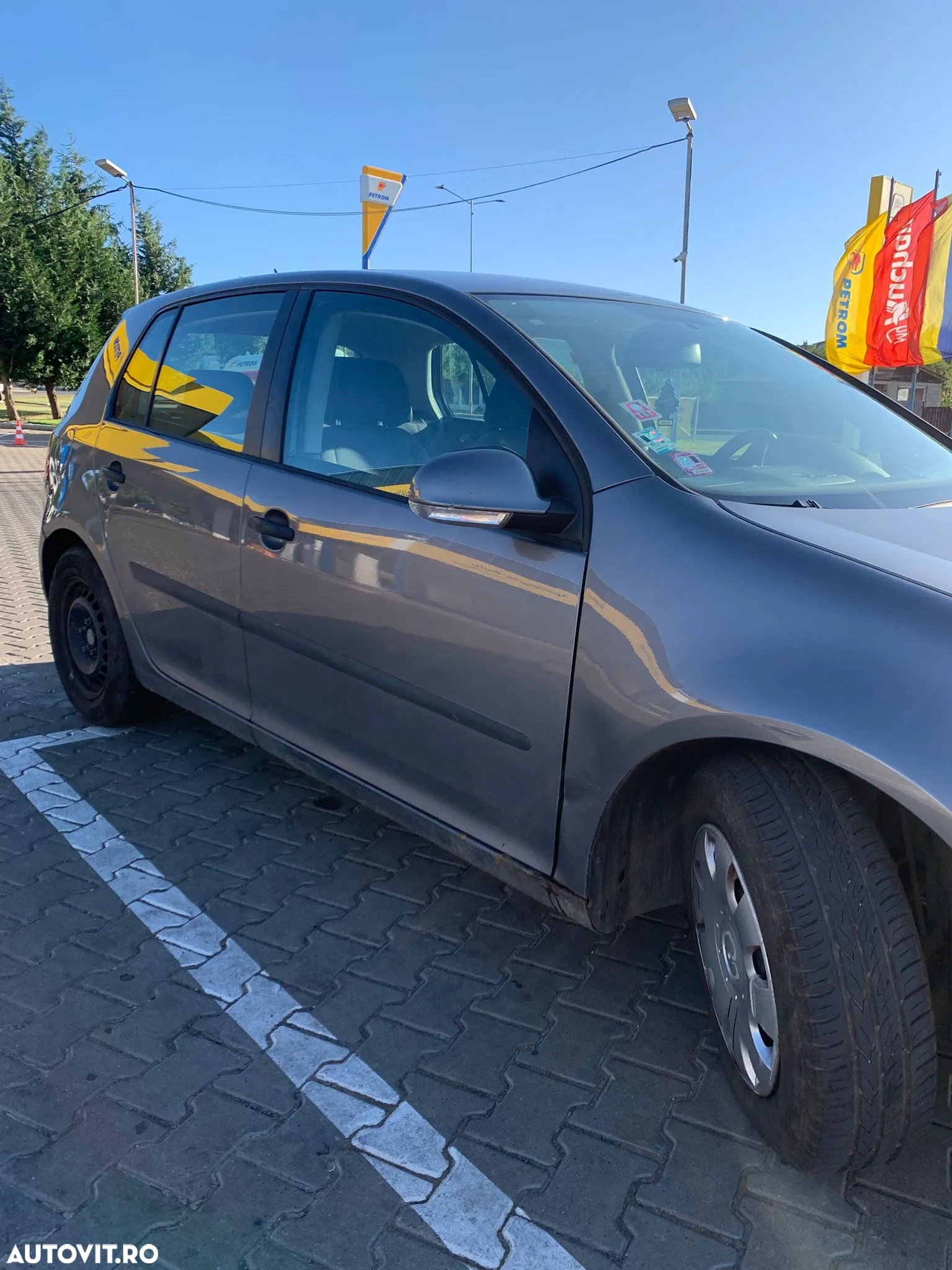 Volkswagen Golf 1.6 Comfortline - 4