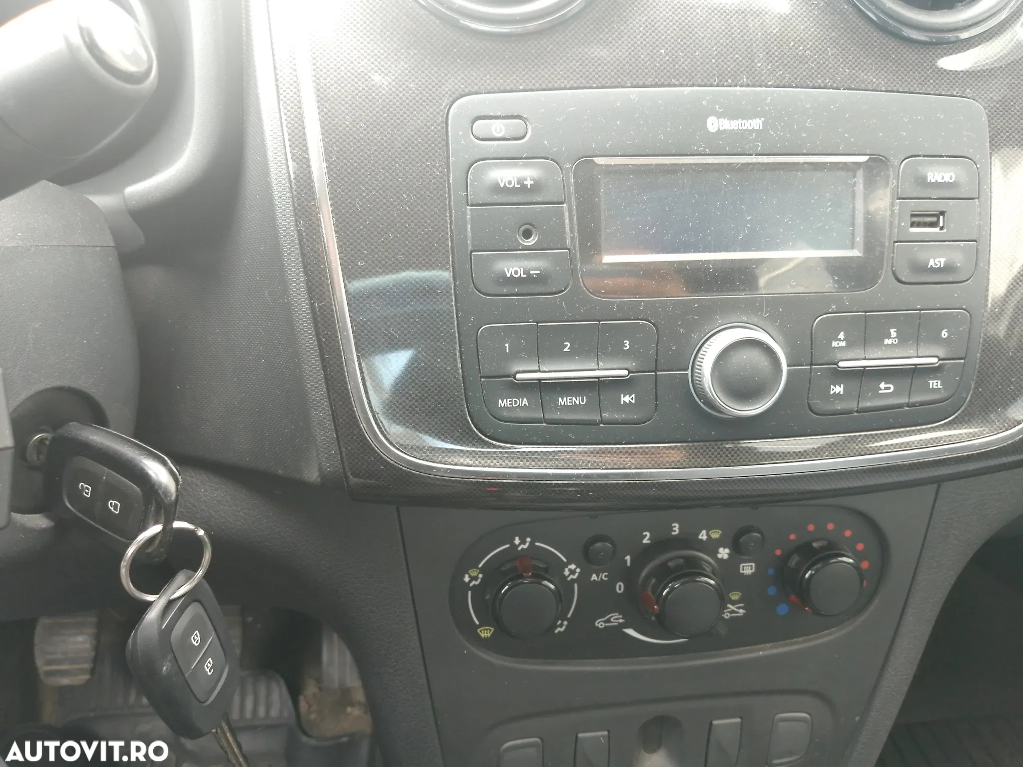 Dacia Logan - 12
