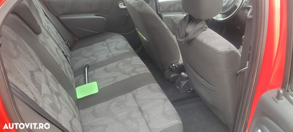 Dacia Logan K90 1.5 dCi Laureate - 15