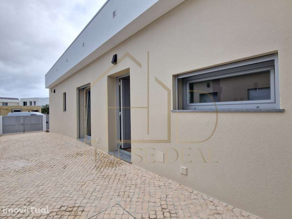 PRONTA!!! Moradia Isolada T4 com Garagem e Piscina. Azeitão - Grande imagem: 5/44
