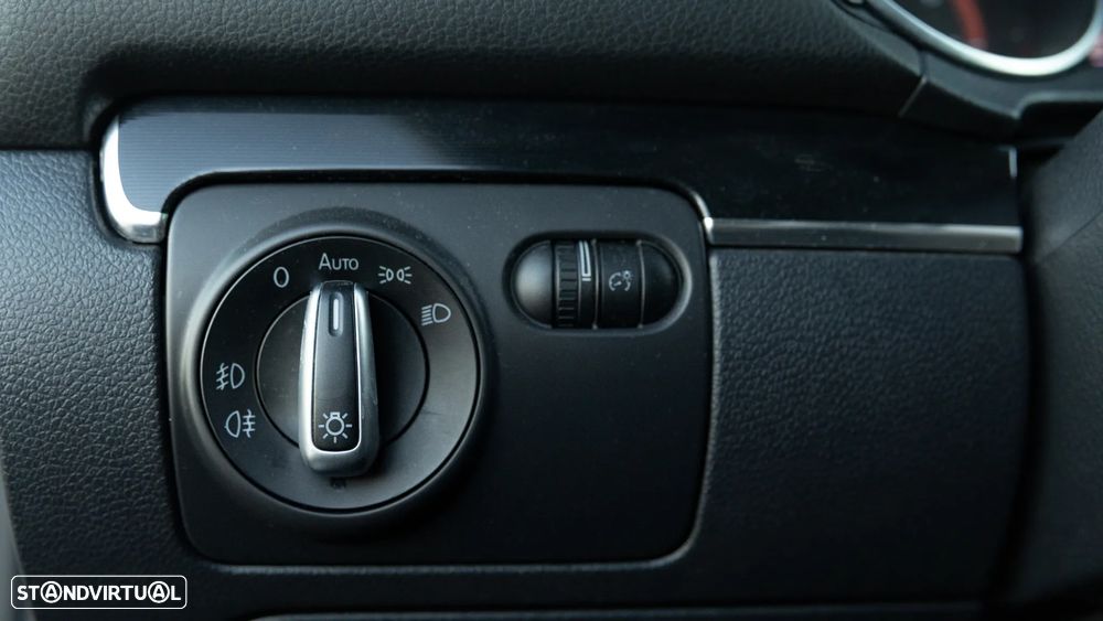 VW Golf 2.0 GTI DSG - 7