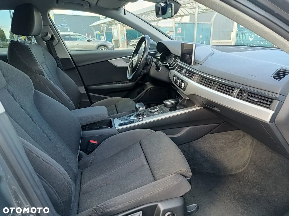 Audi A4 Limousine 1.4 TFSI Sport S tronic - 6