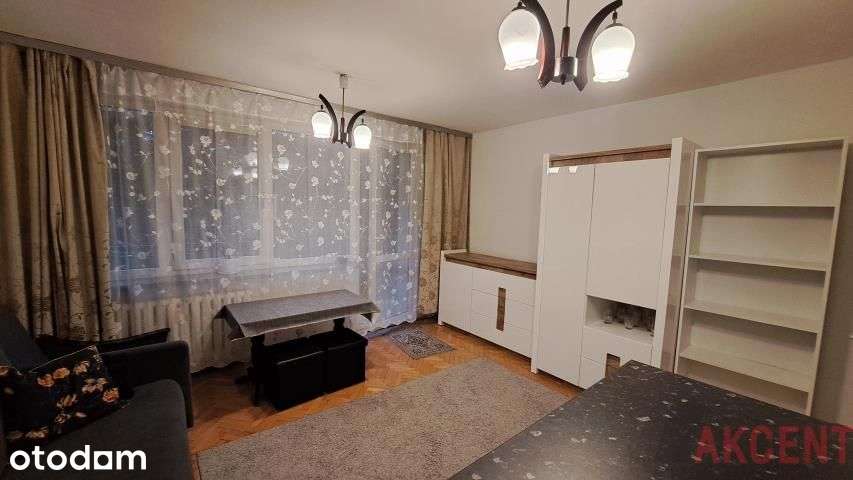 Jelonki mieszkanie dwupokojowe z balkonem.