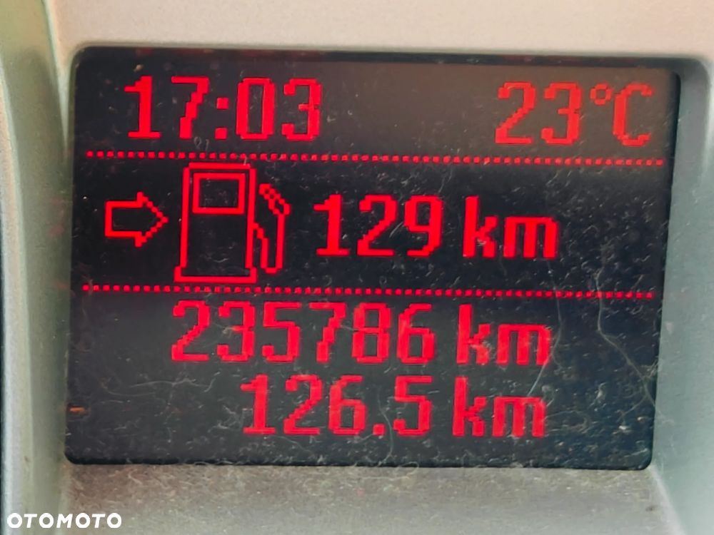 Ford Focus 1.8 Ghia - 19