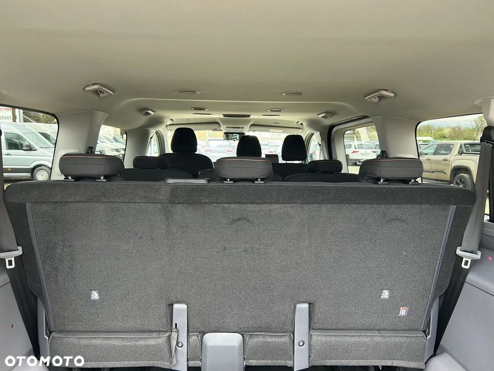 Volkswagen Caravelle - 20